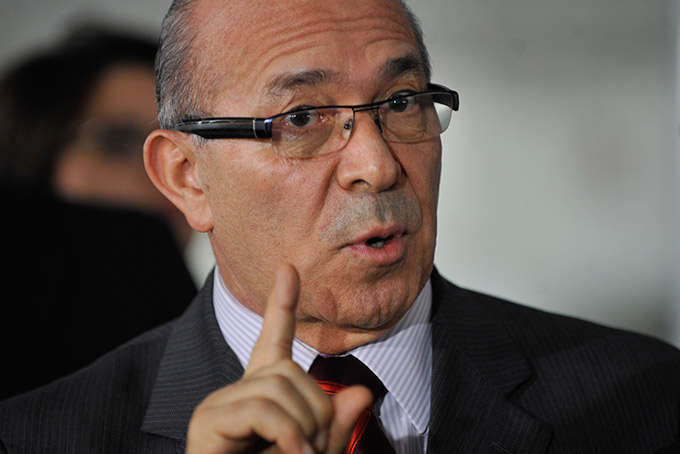 Governo federal descarta aumento de impostos até 2017