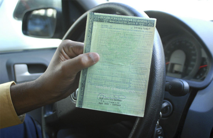 Desconto de 5% para veículos de placa final 9 só até amanhã