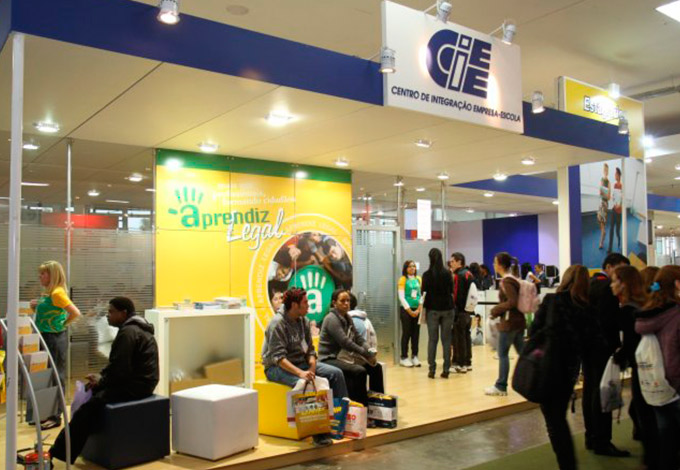 CIEE divulga vagas de estágio para a quinta