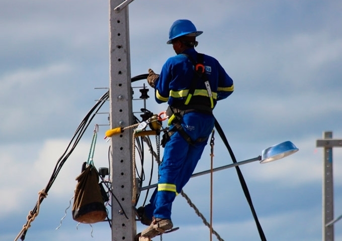 Coelba informa desligamento de energia neste domingo