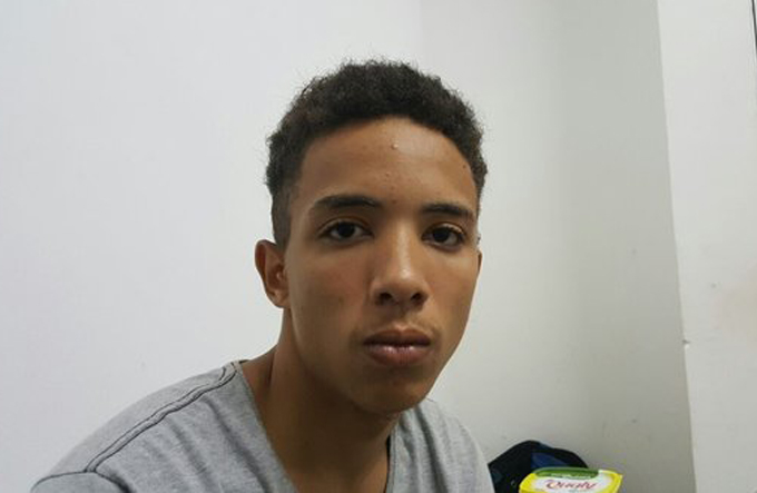 Polícia prende suspeito de envolvimento em mortes