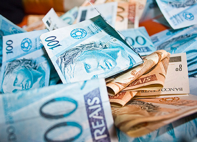 Depósito do abono salarial de setembro começa no dia 15
