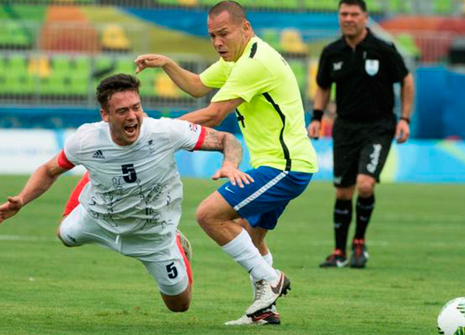 Brasil vence a Grã-Bretanha na estreia do futebol 