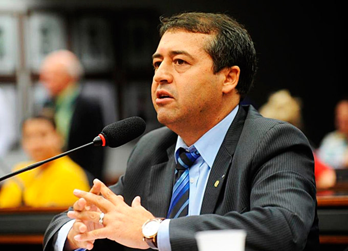 Governo propõe jornada diária de até 12 horas 