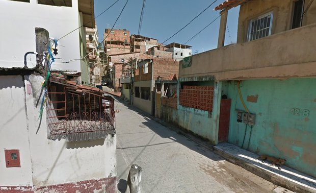 Homem é morto a tiros em Itapuã