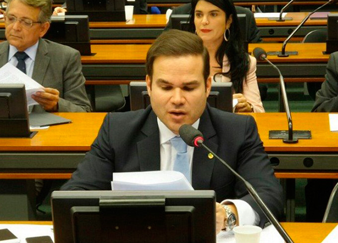 Cacá Leão não tem voto computado em cassação de Cunha