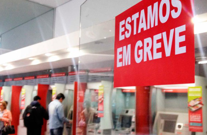 Saiba como sacar o FGTS e o abono salarial durante greve