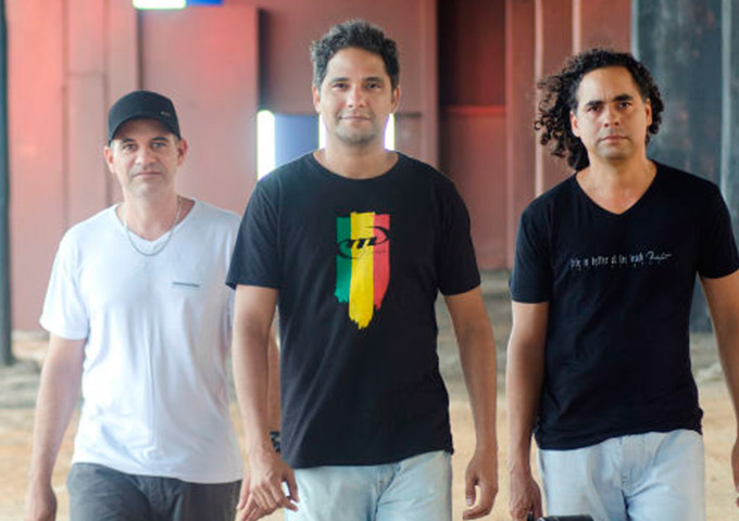 Armazém Hall recebe 'Luau do Adão Negro' na sexta