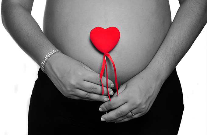 Legalização do aborto já é a terceira enquete mais popular no site do Senado