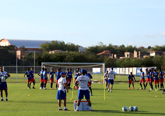 Novos reforços treinam e ficam à disposição para estrear sábado