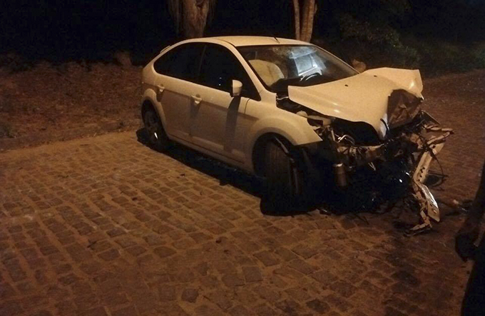 Veículo roubado é recuperado pela polícia em Camaçari