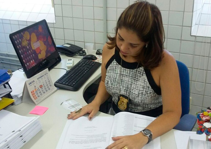 Em bicicleta, homem aborda e estupra mulher