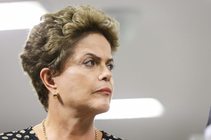TCU propõe bloquear bens de Dilma Rousseff