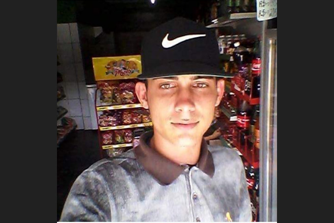 Jovem de 21 anos é assassinado a tiros em Dias d'Ávila