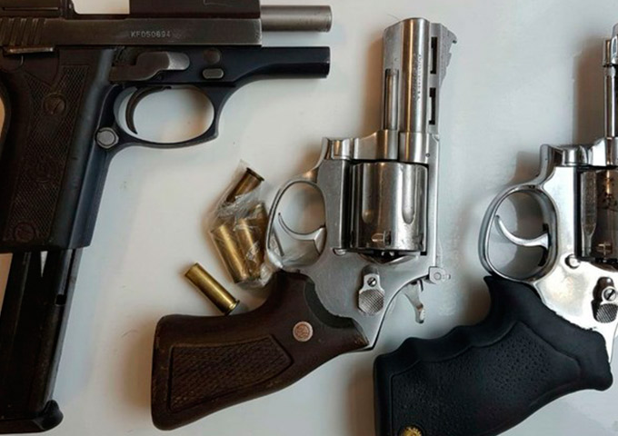 Jovem é preso ao tentar roubar viatura após crime