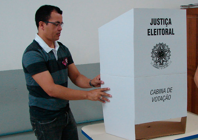 Tempo médio de votação é estimado em um minuto
