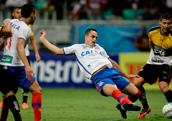 Bahia vence o Criciúma e entra momentaneamente no G4