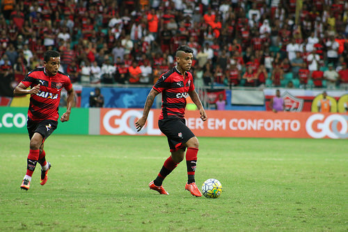 Vitória perde para o Grêmio na Arena e segue ameçado de rebaixamento