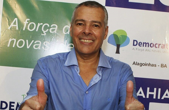 Prefeito eleito é multado em R$ 75 mil por participação de Kannário em ato