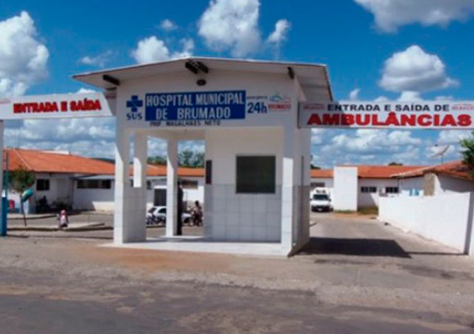 Feto de quatro meses é encontrado em lixeira de hospital 