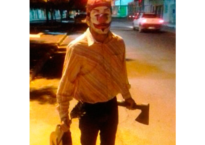 Jovem vestido de 'palhaço macabro' é preso na Bahia 