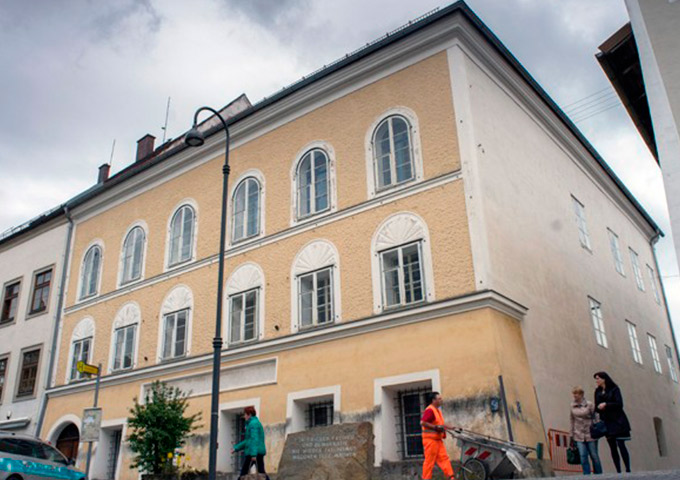 Áustria decide derrubar casa natal do nazista Adolf Hitler