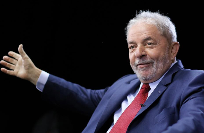 Lula lidera pesquisa de intenção de votos para a presidência, diz instituto