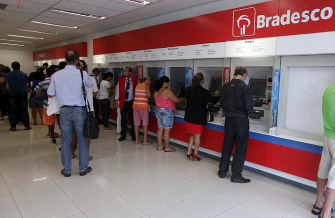 Migração para Bradesco afeta clientes do HSBC