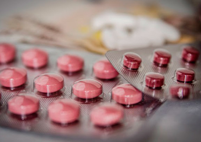 Anvisa proíbe fabricação de medicamento para pacientes com glaucoma