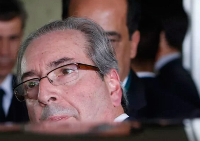 Patrimônio de Cunha é 53 vezes maior que declarado, diz Lava Jato