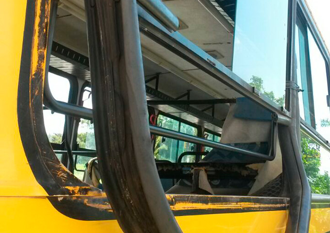 Ato de vandalismo deixa alunos sem transporte escolar