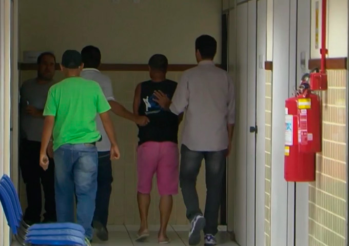 Homem de 59 anos é preso por abusar de 3 netas e 3 sobrinhas 