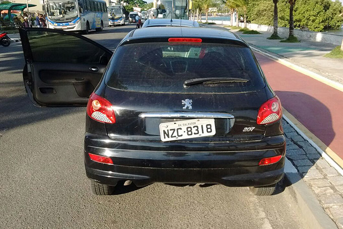 PM recupera carro roubado em Mata de São João na quarta 