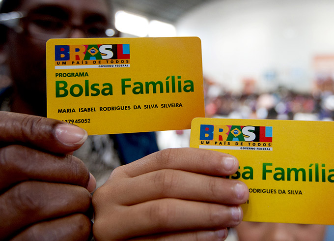 Beneficiários do Bolsa Família devem atualizar dados 