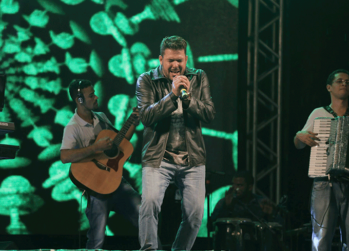 Confira o novo sucesso de Sandro Coutto: “4:00 da manhã”