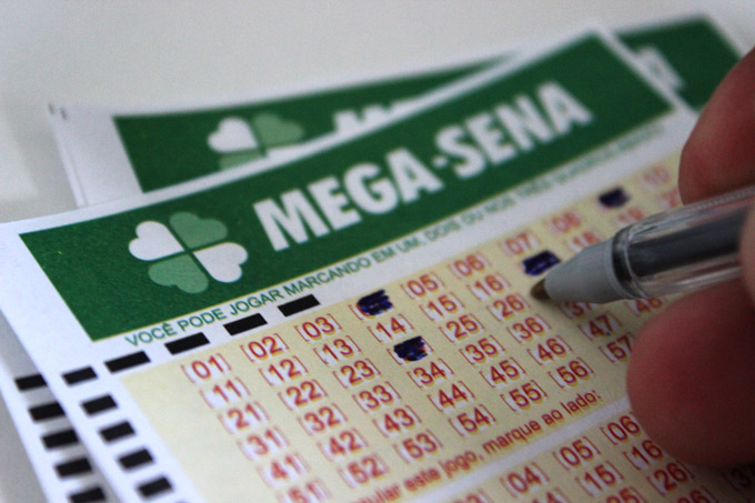 Começam apostas para Mega da Virada; prêmio pode chegar a R$ 200 milhões