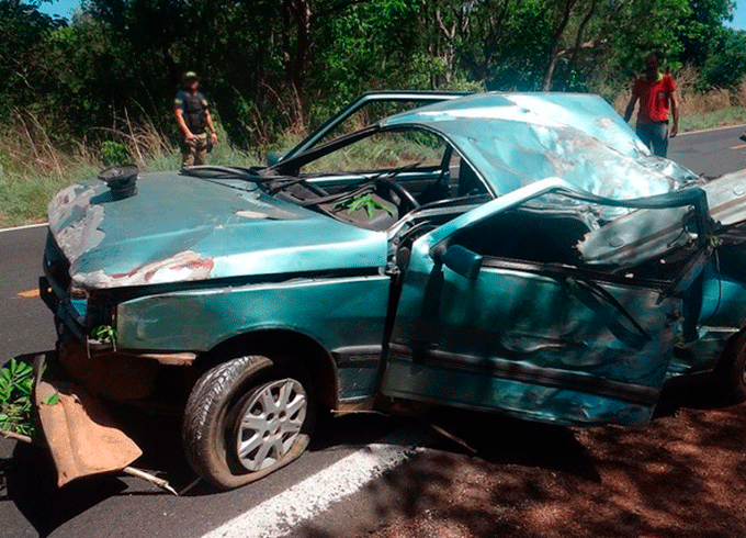Pai tem ferimento grave e filho morre em acidente com três vítimas 