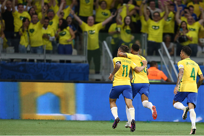Seleção Brasileira joga bem e vence a Argentina no Mineirão 