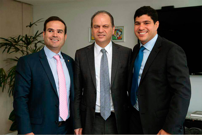 Em Brasília, Paulo Henrique se reúne com Ministro e deputado 