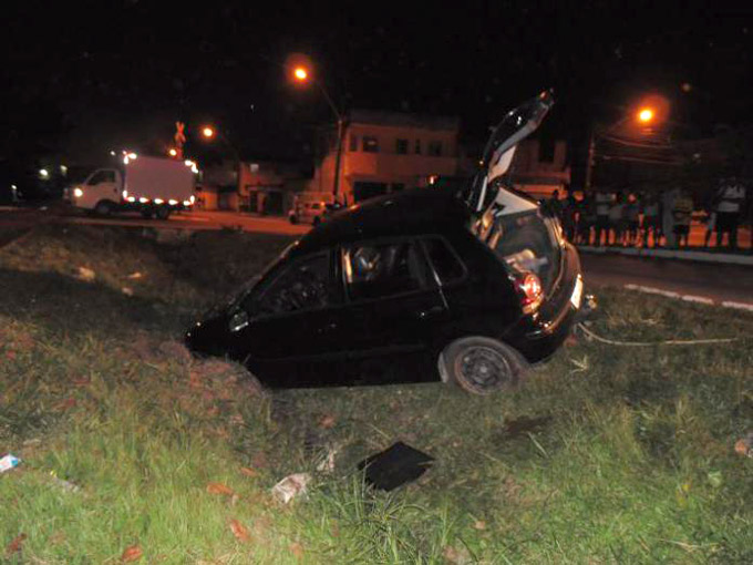 Assaltante de carro morre em troca de tiros com a PM
