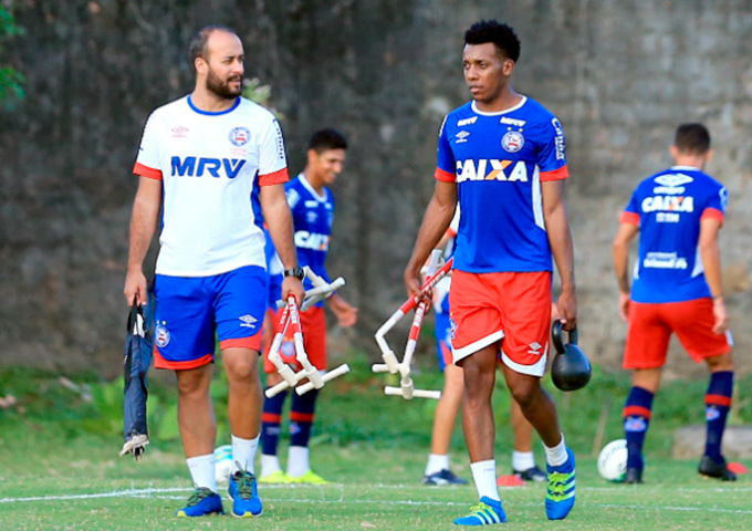 Moisés é suspenso por três jogos e está fora da Série B
