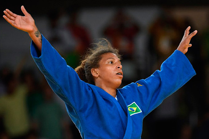 Rafaela Silva volta aos tatames em Lauro de Freitas