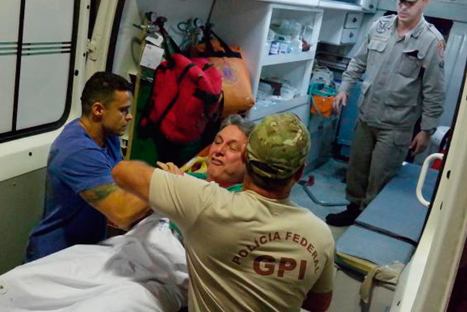Garotinho deixa presídio e é transferido para hospital particular