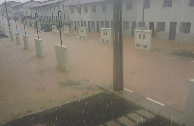 Chuva deixa novos residenciais em Pojuca alagados; veja fotos