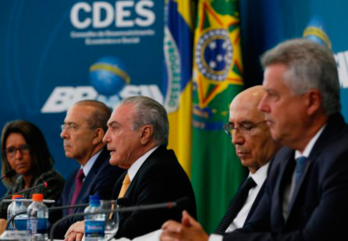 Governo estava isolado, com crise fiscal e “déficit da verdade