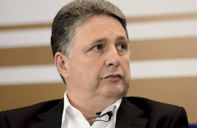 Ex-governador Garotinho recebe alta de hospital particular no Rio