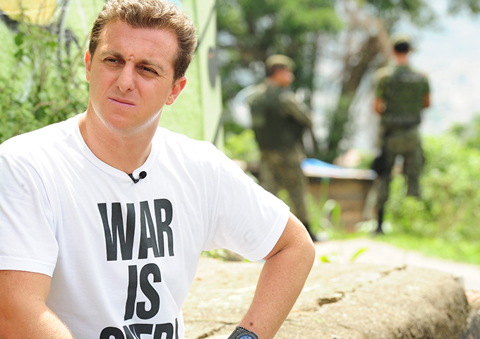 Luciano Huck socorre mulher que tentou cortar os pulsos 
