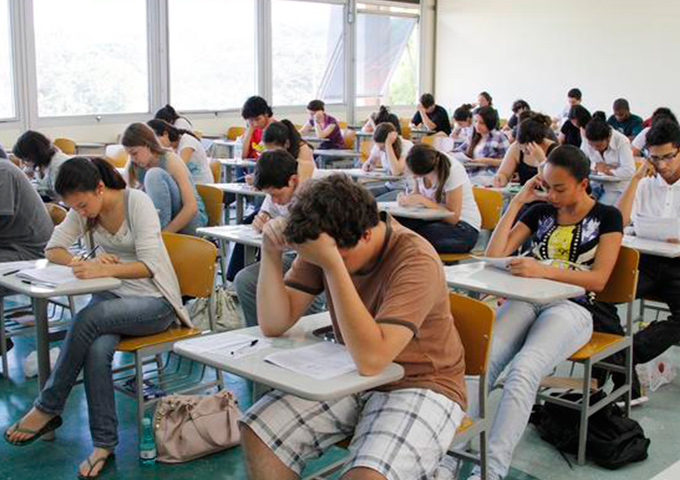 Caí o índice de alunos que deixam de comparecer ao vestibular da Fuvest
