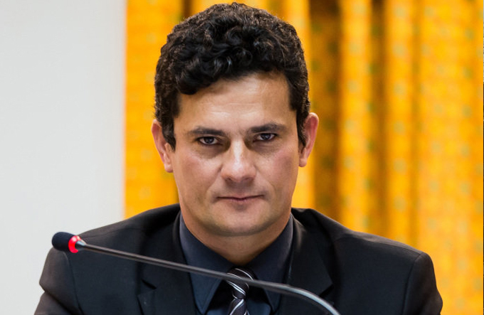 Moro veta parte de perguntas da defesa de Cunha para Temer