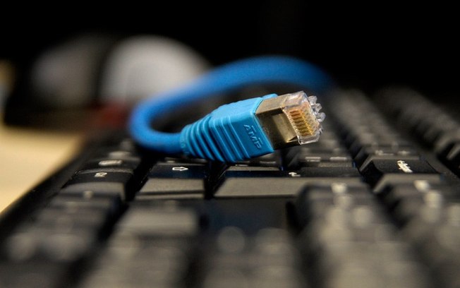 Consumidores criticam proposta de limitar uso da internet fixa